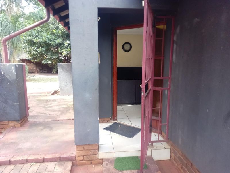 3 Bedroom House for sale in Hesteapark - Photo 3