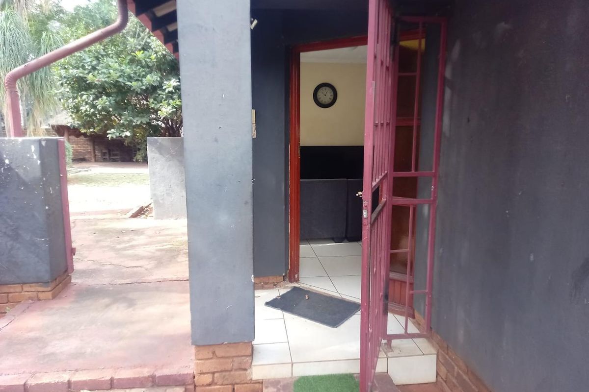 3 Bedroom House for sale in Hesteapark - Photo 3