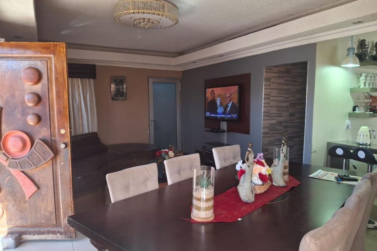 5 Bedroom Double storey House for Sale - Photo 3