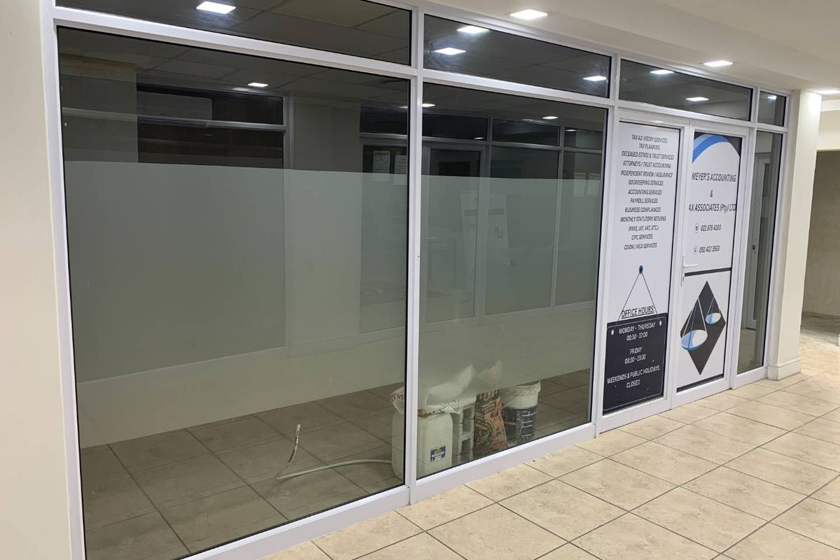 Lease Stylish Retail/Office Units with Glass Fronts & Tiled Floors - Photo 2