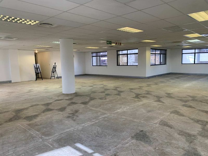319m2 Ground Floor Office To Let at 11 Naivasha Road, Sunninghill - Photo 6