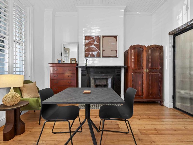 Victorian Charm Meets Strong Returns in Woodstock - Photo 10