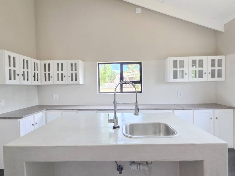 Charming Brand New Family Home in Albertinia - Photo 10