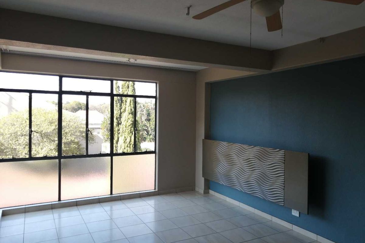 Lantana, Bachelor to rent - Photo 3