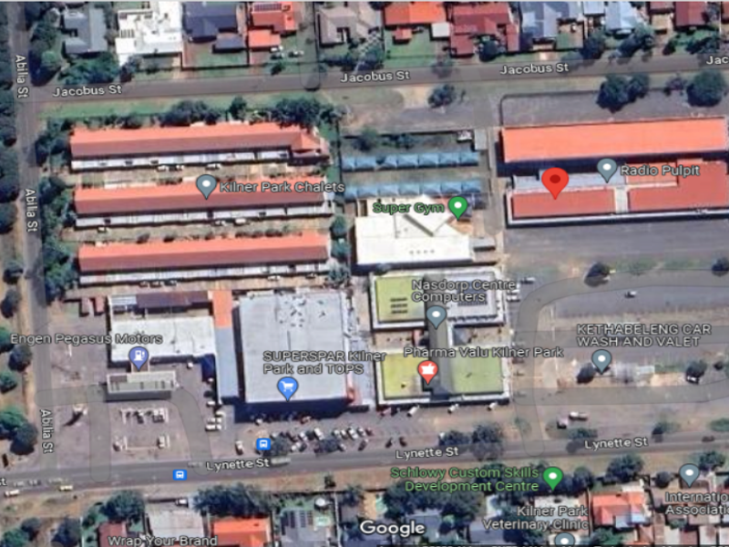 **3,300 sqm Office Building with 4,814 sqm Vacant Land** - Photo 3