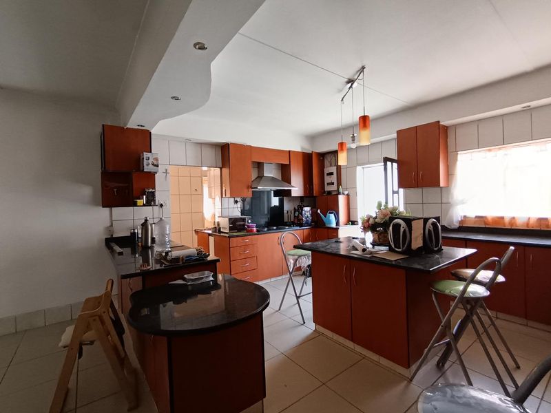 Spacious Family Haven in Hospitaalpark Awaits You - Photo 7