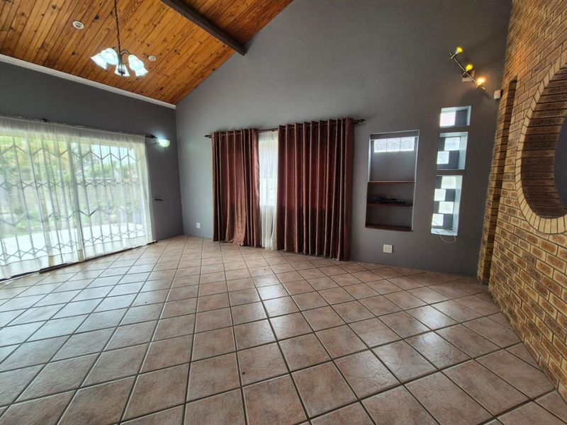 DUPLEX Shared Property - Photo 6