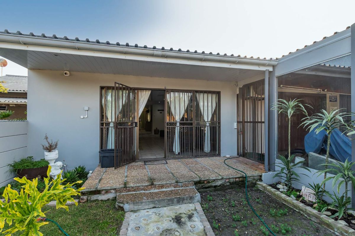 Solid Family Home - Photo 2