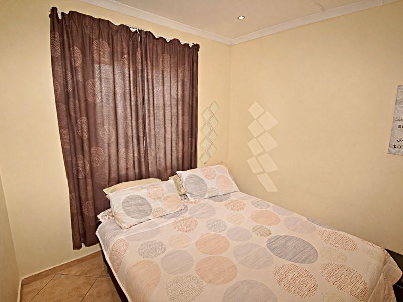 Jabulani Heights - Photo 9