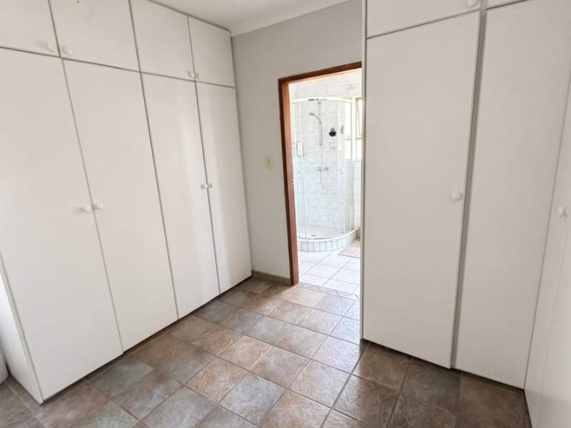 4 Bedroom Townhouse FOR SALE in Swakopmund - Photo 4