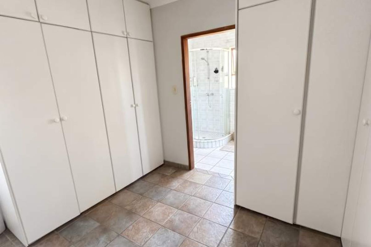 4 Bedroom Townhouse FOR SALE in Swakopmund - Photo 4