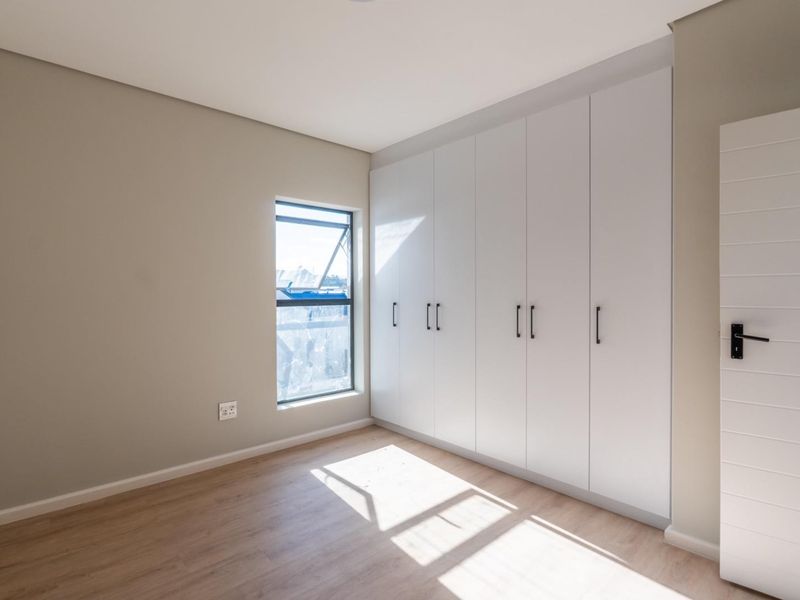Modern Newly Built 3-Bedroom Home in Secure Estate - Photo 8