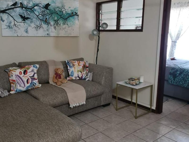 St Lucia Apartment in Family-Friendly Complex 🏖️ - Photo 6
