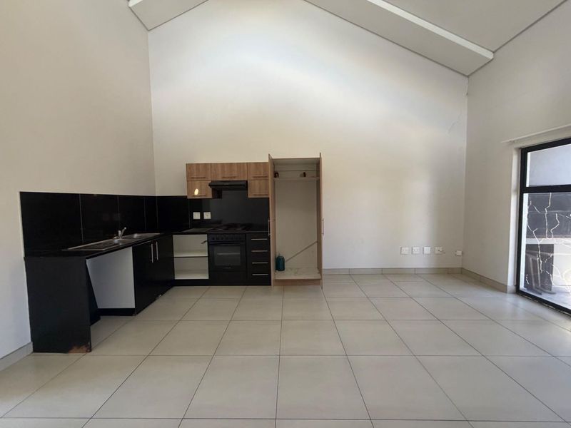 Neat 2 bedroom apartment For sale - Photo 2