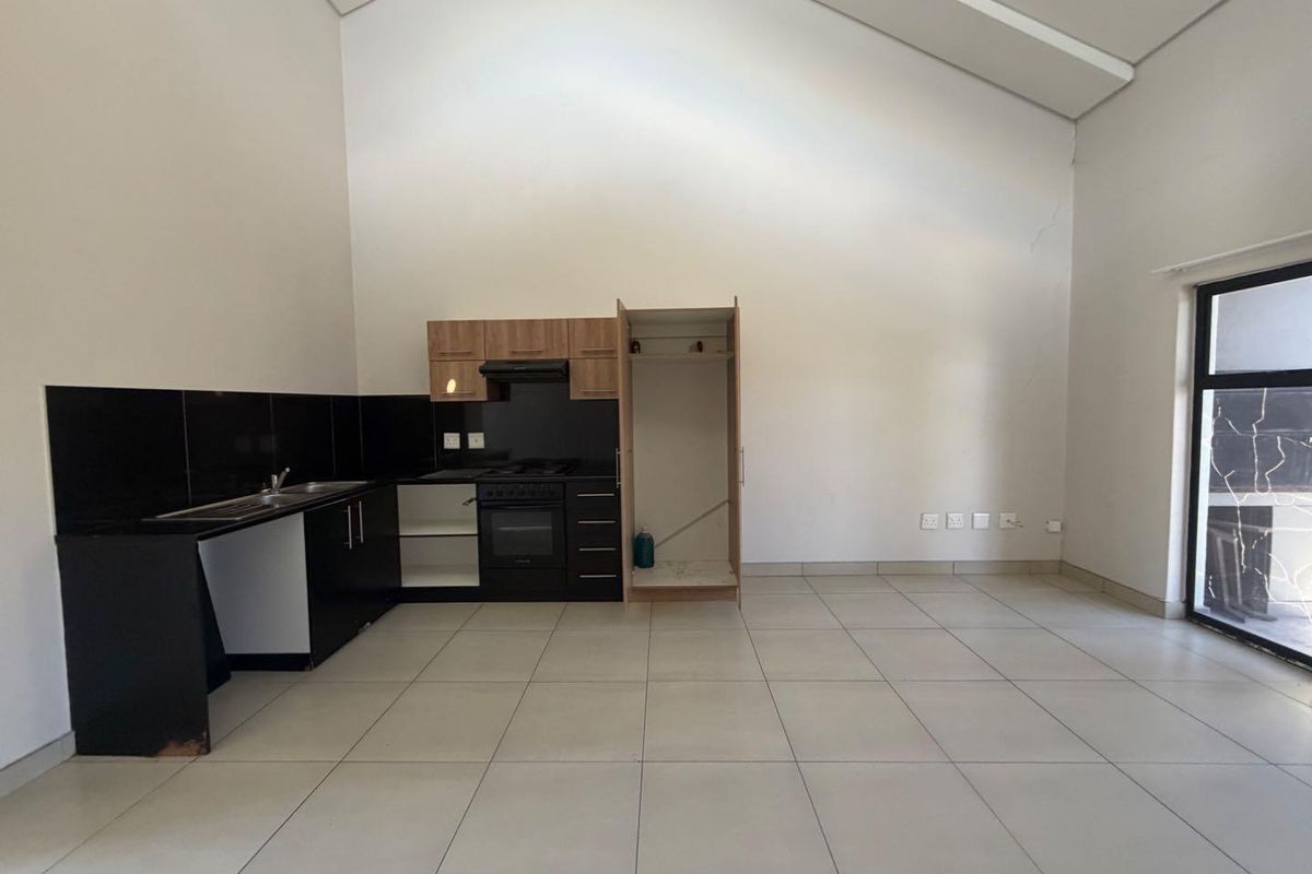 Neat 2 bedroom apartment For sale - Photo 2
