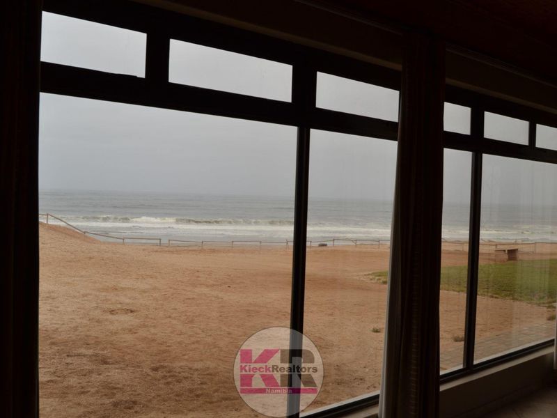 Henties Bay on the Beach. Don't miss out! - Photo 3