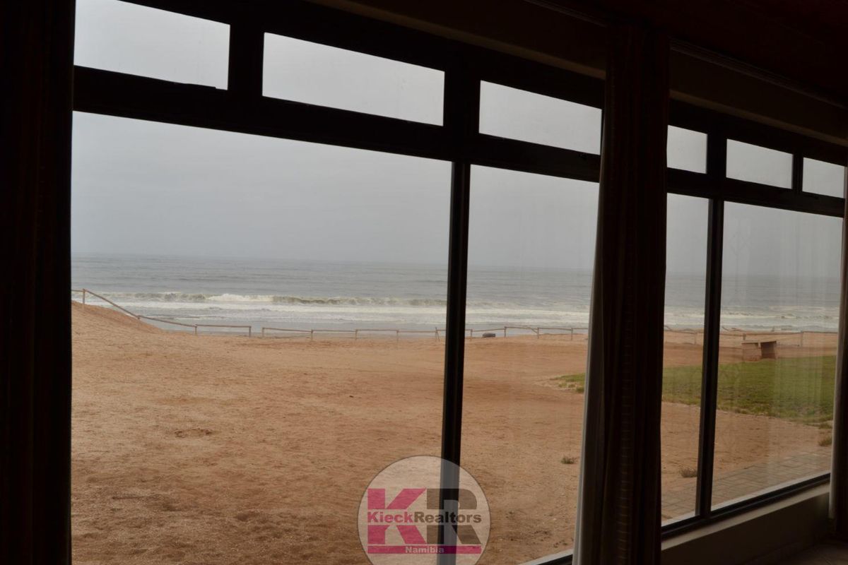 Henties Bay on the Beach. Don't miss out! - Photo 3