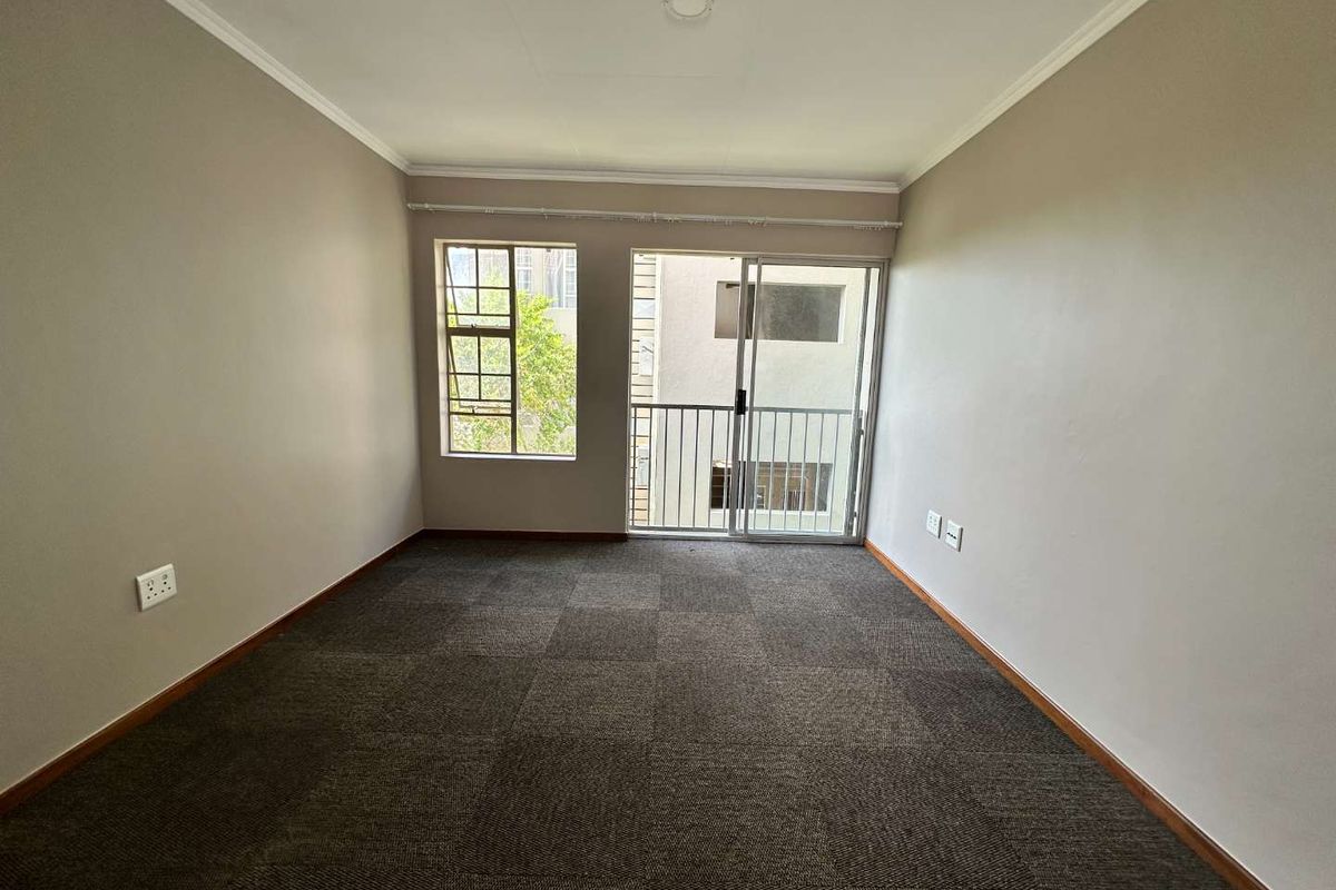 Modern 2-Bedroom Apartment to Rent in Summerfields Estate – Crystal Terrace - Photo 5