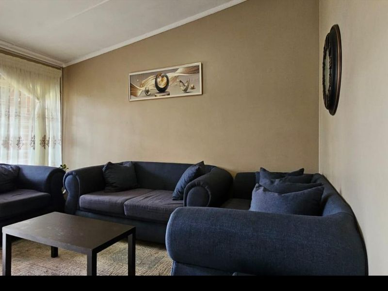 **Charming 3-Bedroom Home in South Hills** - Photo 3