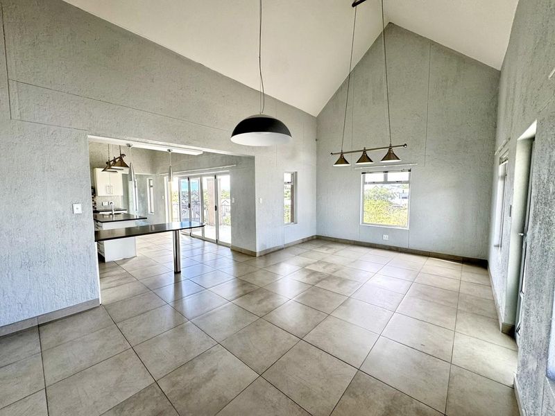 3 Bedroom House For Sale in Elisenheim - Photo 2
