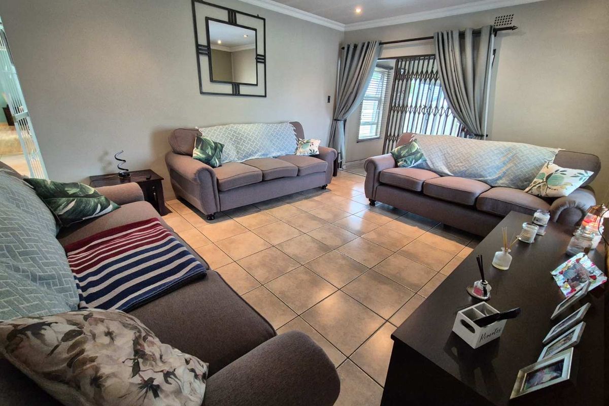 Welcome to your dream home! - Photo 3