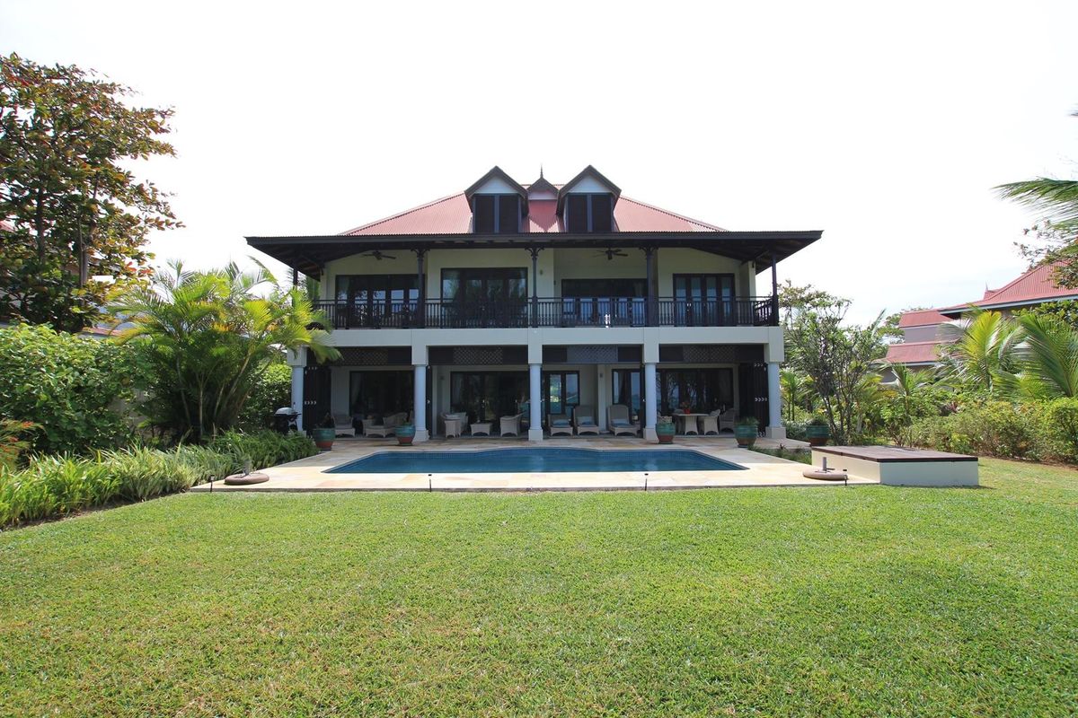 EXCEPTIONAL FRONT FACING OCEAN VILLA - Photo 3
