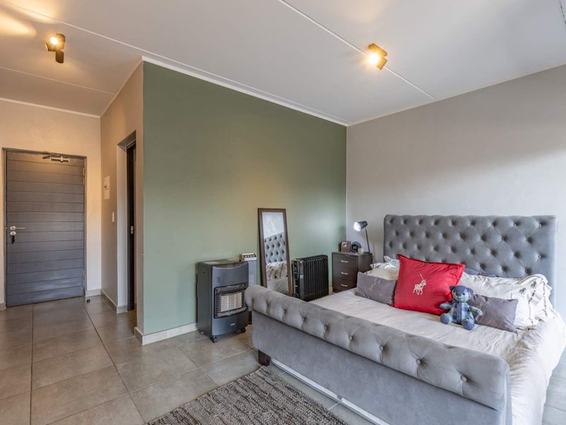Contemporary Studio Apartment in Sought-After Menlo Park - Photo 5