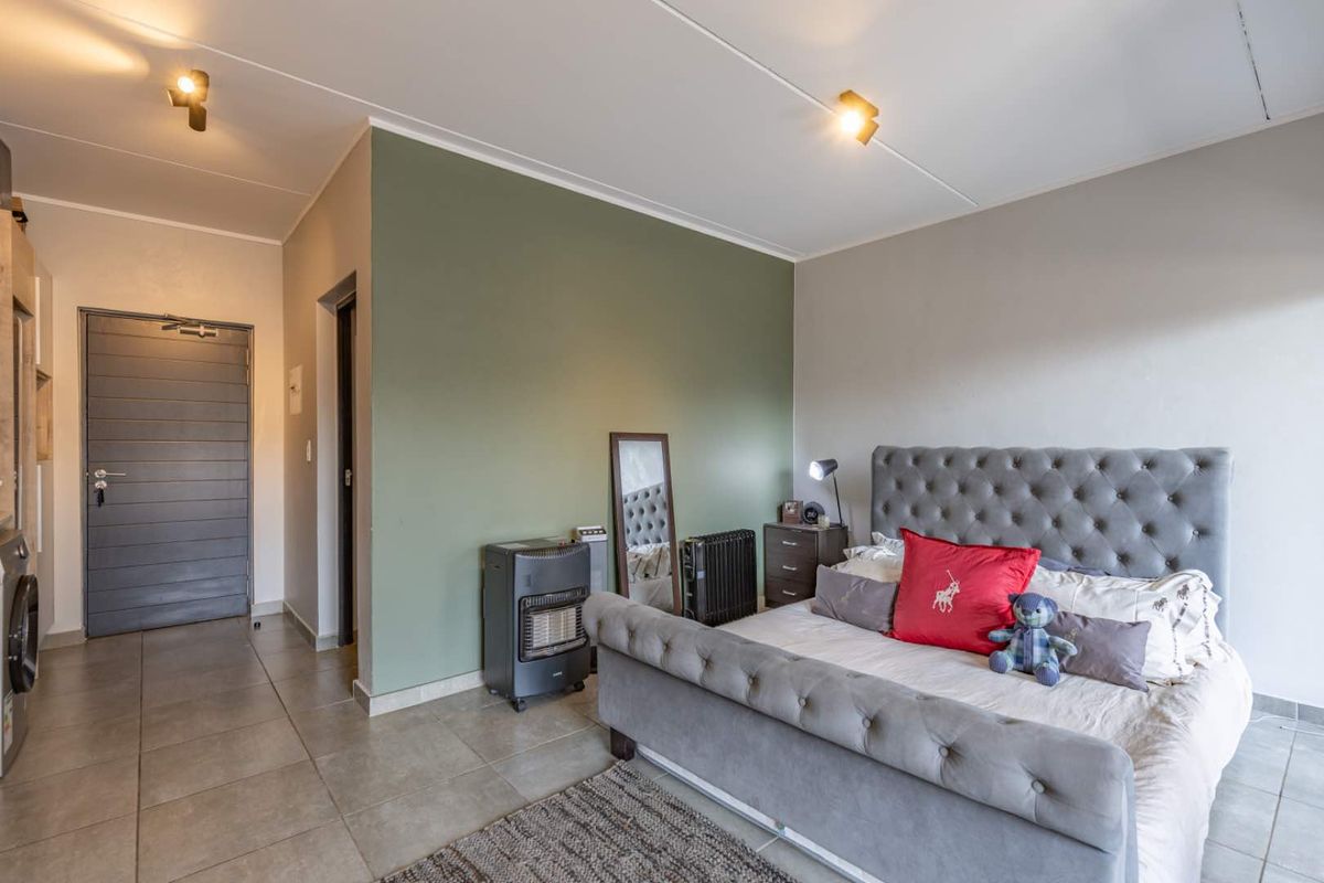 Contemporary Studio Apartment in Sought-After Menlo Park - Photo 5