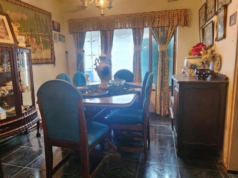 Fixer-Upper with Endless Potential - Photo 3