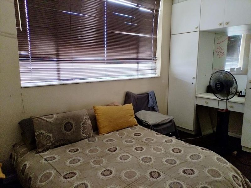 Penthouse with Massive Balcony & Spectacular 270° Views – Glenwood Gem! - Photo 8