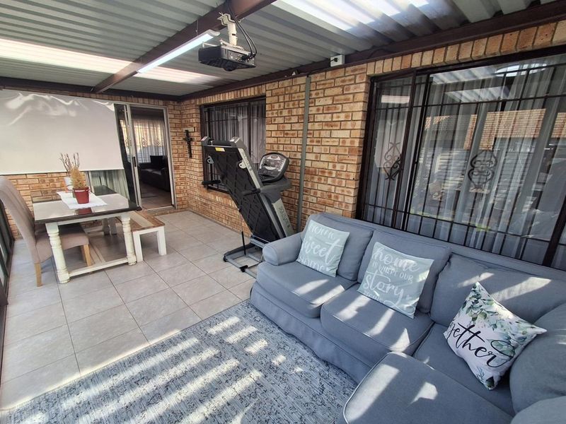 BEAUTIFUL CLUSTER - PET FRIENDLY - KIBLER PARK - Photo 7