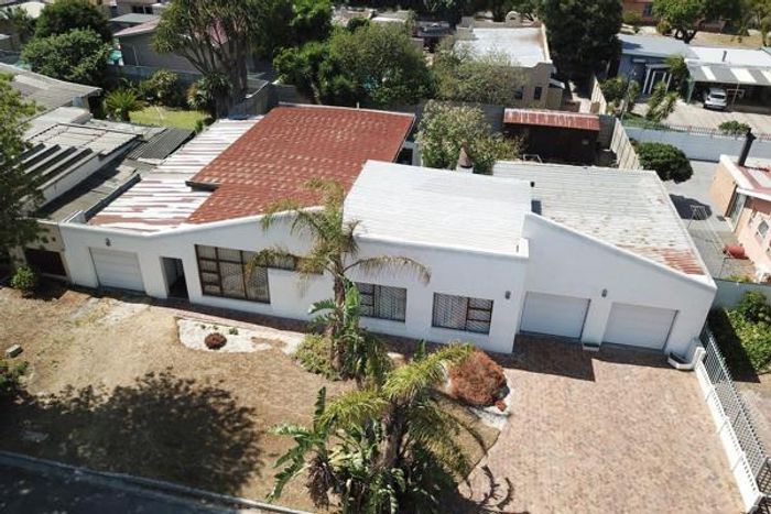 Property #2483456, House For Sale in Mabille Park