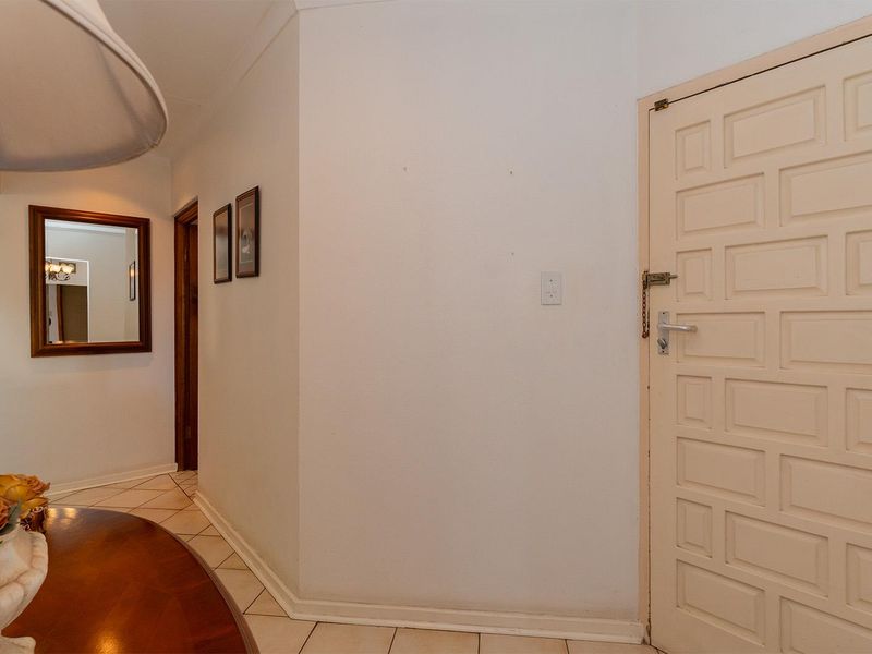 SUPERB SPACIOUS 3 BEDROOM SIMPLEX - Photo 7