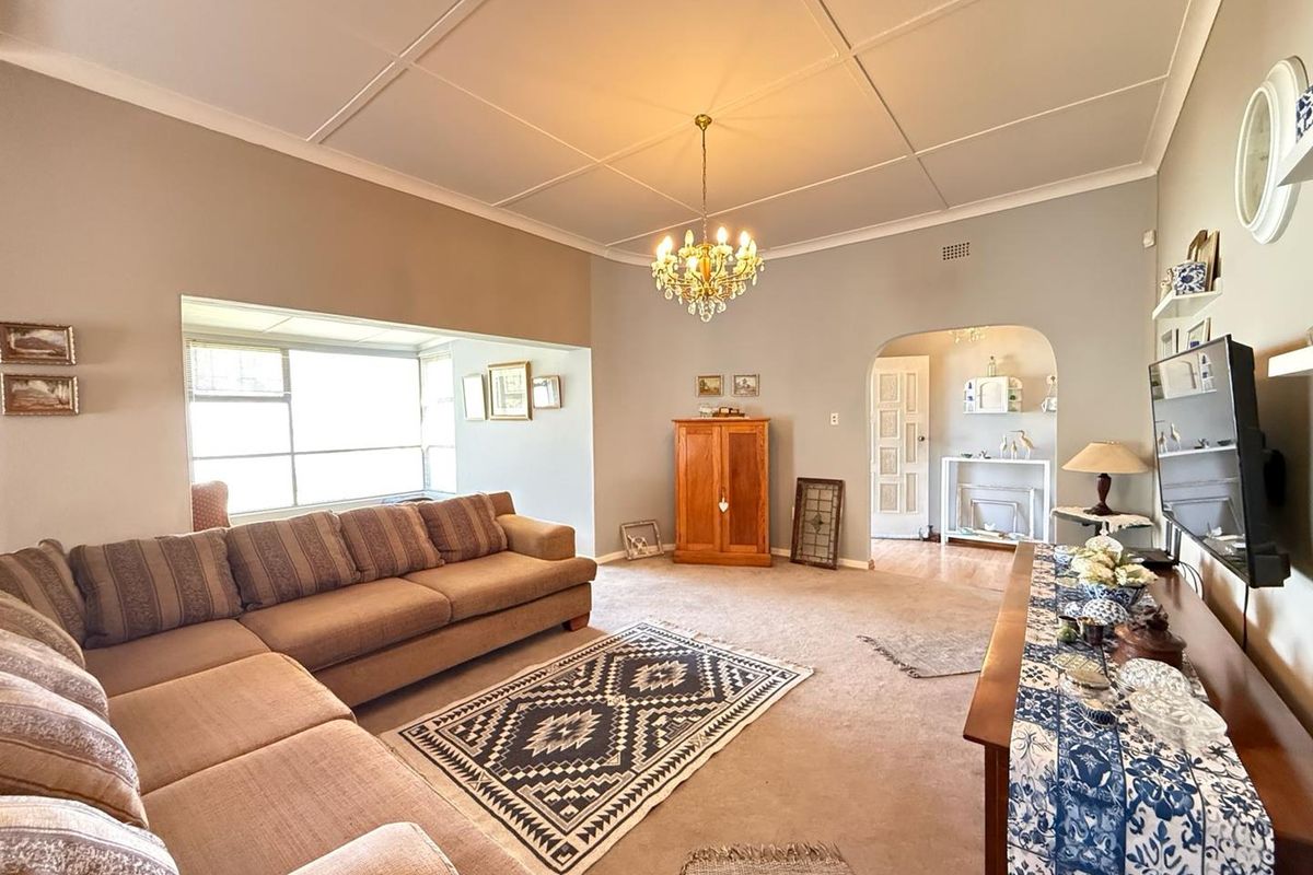 Neat as a Pin – Spacious Family Living at Its Best - Photo 4