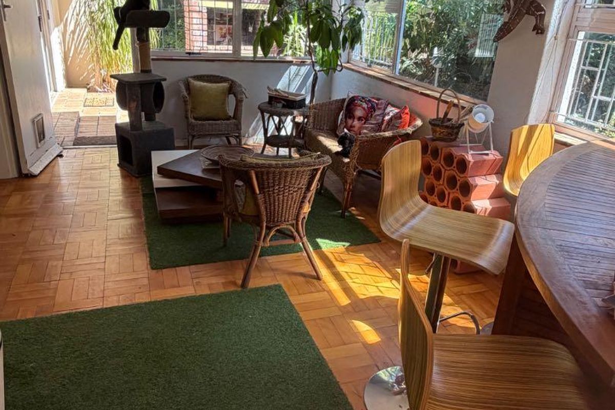 Charming Family Home with Warm Character & Entertaining Spaces - Boston, Bellville - Photo 3