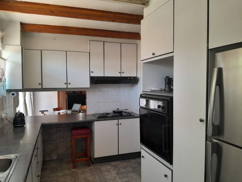 5 Bedroom Family Home in cul-de-suc - Photo 7