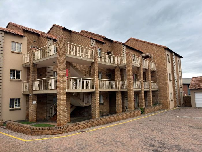 Property #2489822, Apartment Rental Monthly in Faerie Glen