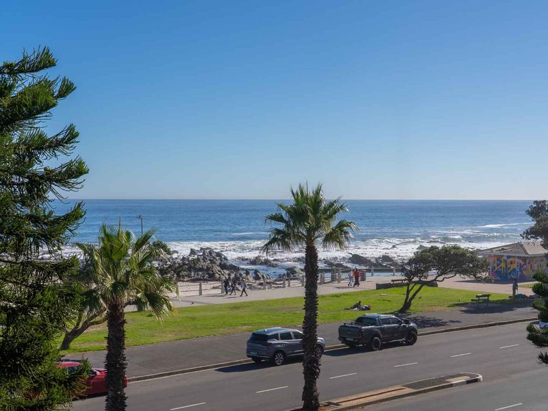 Prime Position with Postcard Perfect Sea and Promenade Views - Photo 2