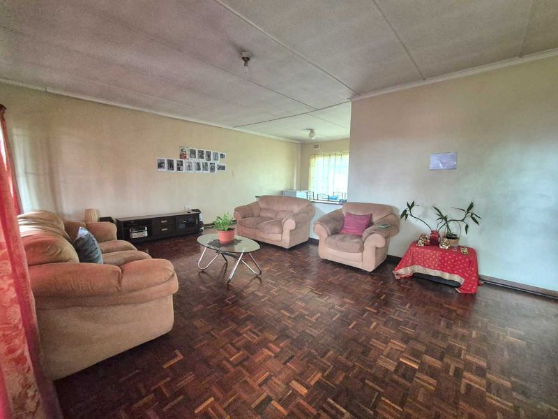 Level land home - Photo 5