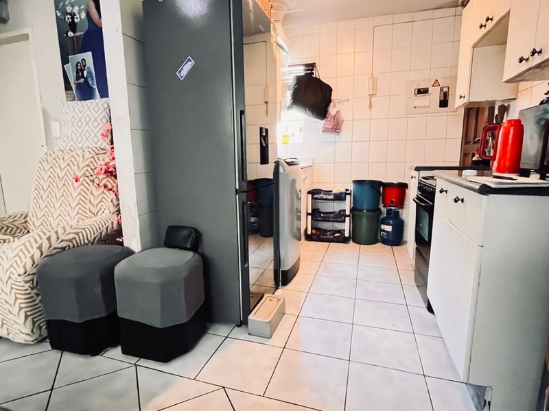 Home for Small Family or Investor! - Photo 3