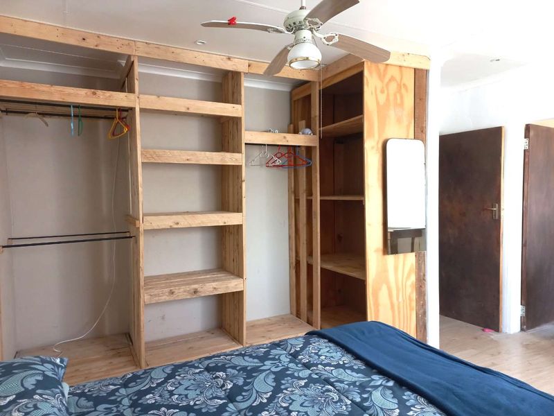 Affordability In The Heart Of Dealesville With Lots Of Extra's. - Photo 9