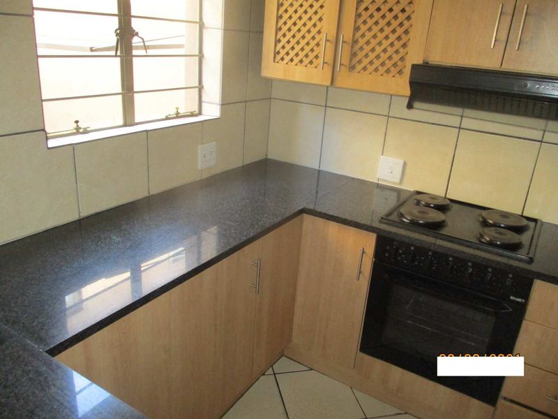 2 BEDROOM DUPLEX TO RENT IN PRETORIA NORTH - Photo 5