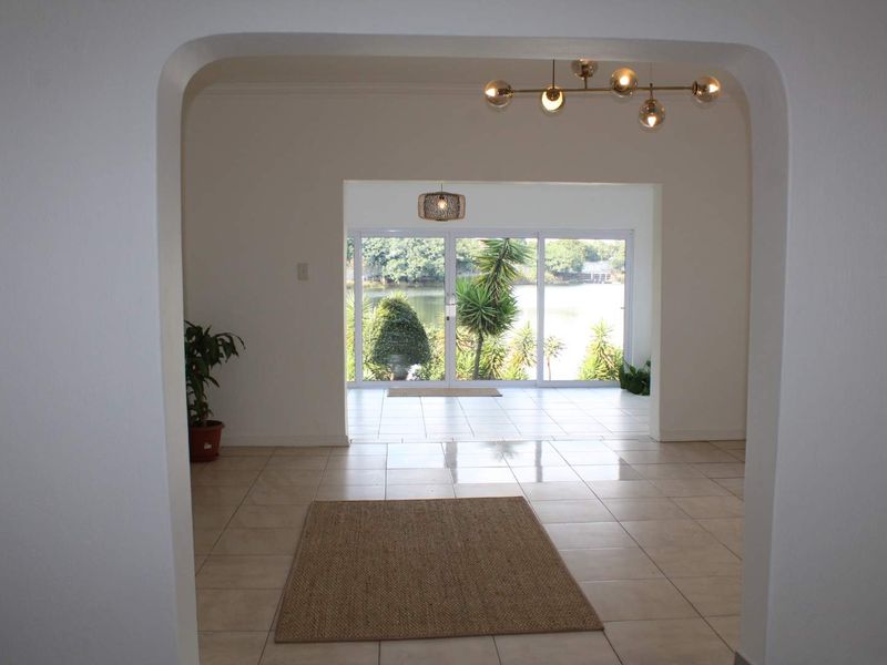 Leisure Bay | 3-Bedroom Home to Rent – Secure Waterfront Living - Photo 3
