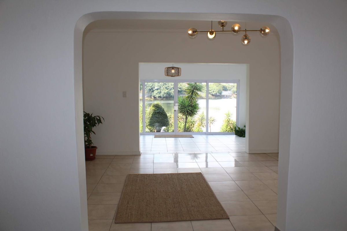 Leisure Bay | 3-Bedroom Home to Rent – Secure Waterfront Living - Photo 3