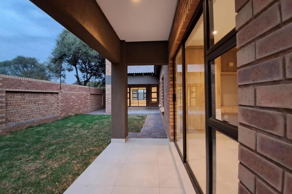 NEW DEVELOPMENT COMING SOON Ultra-Modern Spec Home!! - Photo 2