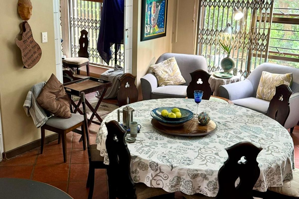 Spacious 4-Bedroom Family Home with Pool in Meer En See - Photo 4
