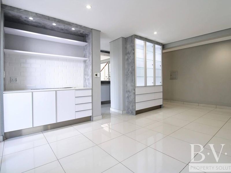 8-Bedroom Exclusive Residence for Sale in Ludwigsdorf - Photo 3