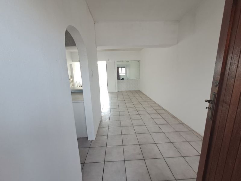 One Bedroom Apartment To Let In North Beach - Photo 3
