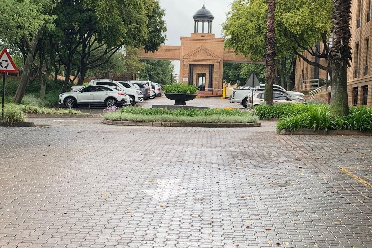 671m2 Morningside Sandton Office To Let - Photo 2