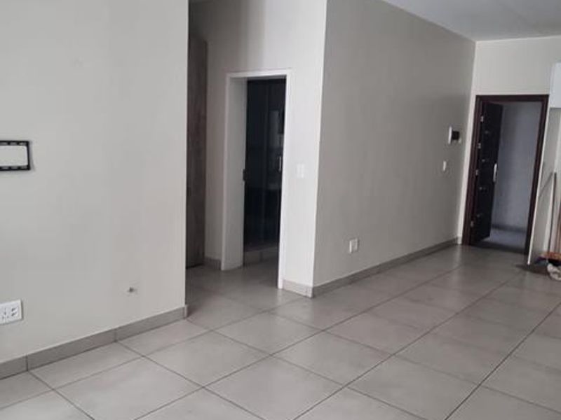 One Bedroom Apartment For Rent - Photo 5